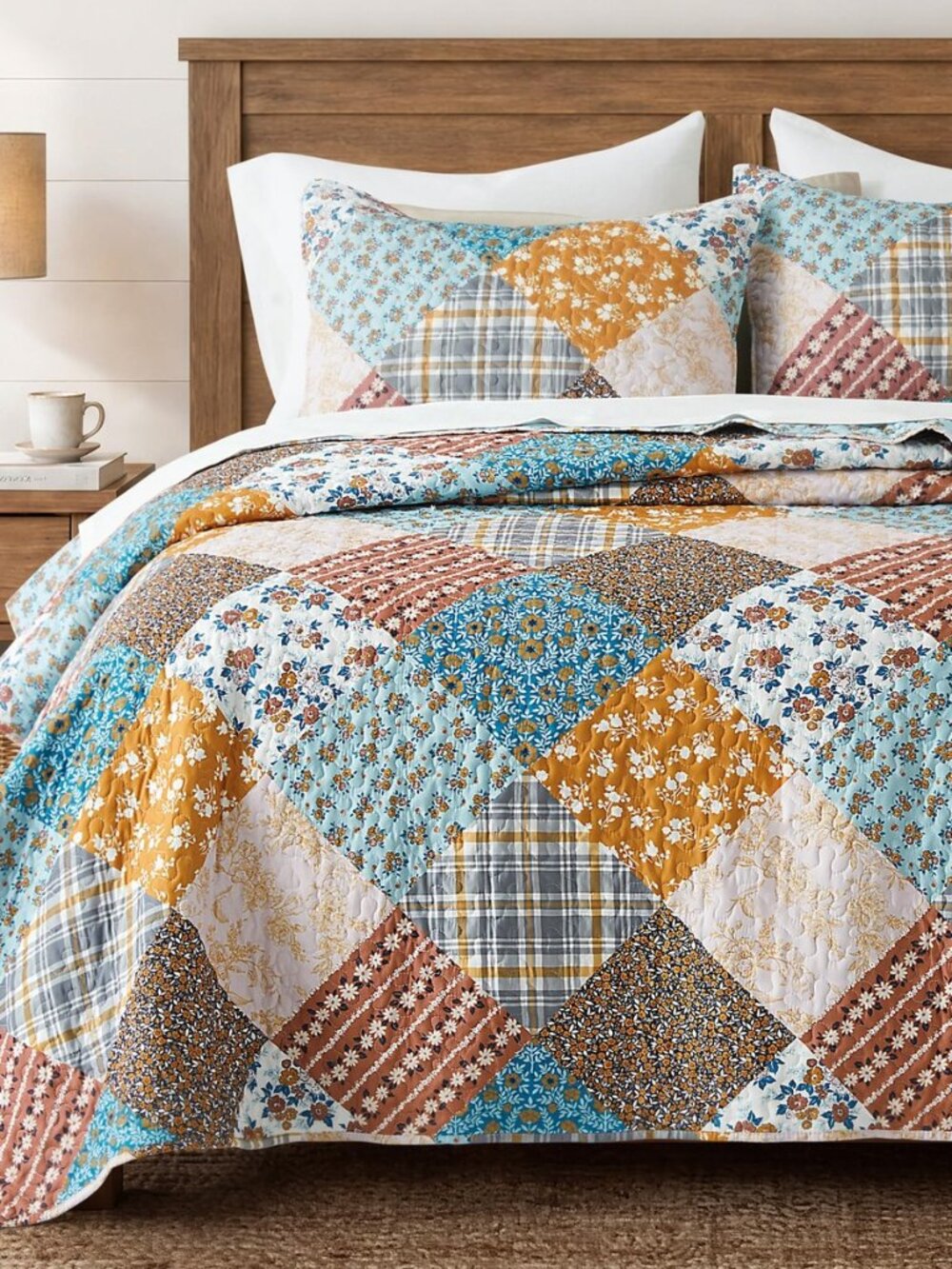 Multicolor Patchwork Queen Quilt Set, Reversible Country Vintage Farmhouse